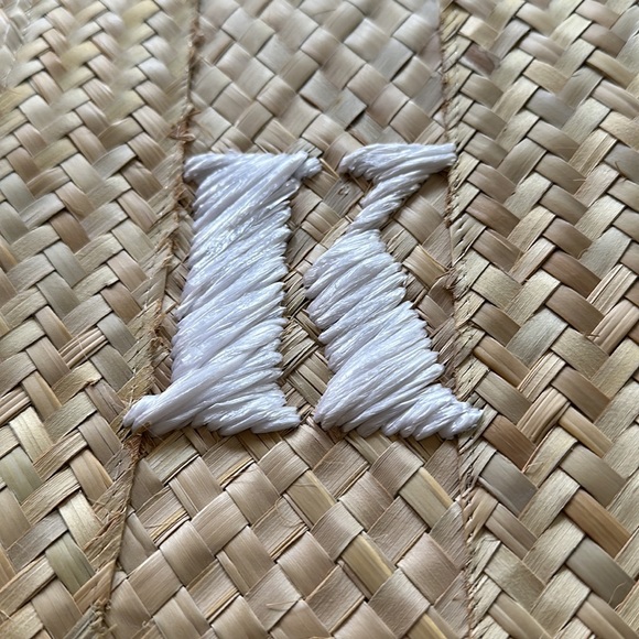 “K” Straw Bag - Picture 2 of 5